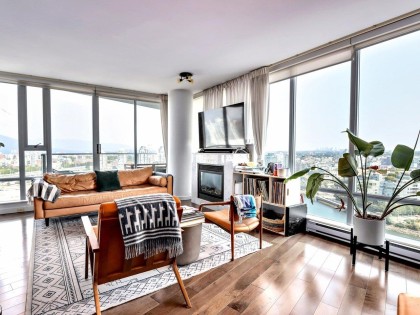 Photo 10 at 2701 - 8 Smithe Mews, Yaletown, Vancouver West