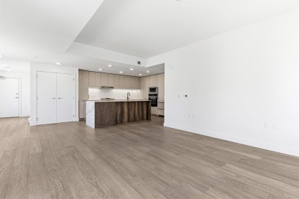 Photo 2 at 301 - 3590 W 39th Avenue, Dunbar, Vancouver West