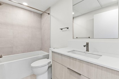 Photo 17 at 301 - 3590 W 39th Avenue, Dunbar, Vancouver West