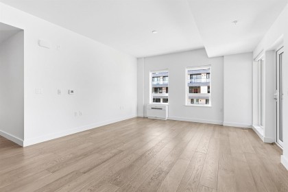 Photo 7 at 301 - 3590 W 39th Avenue, Dunbar, Vancouver West