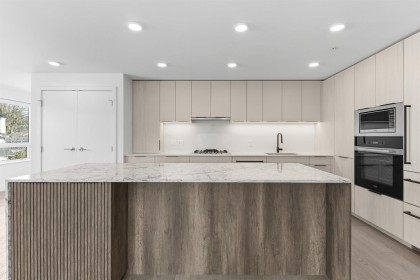 Photo 5 at 301 - 3590 W 39th Avenue, Dunbar, Vancouver West