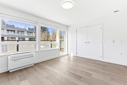 Photo 11 at 301 - 3590 W 39th Avenue, Dunbar, Vancouver West