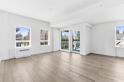 Photo 8 at 301 - 3590 W 39th Avenue, Dunbar, Vancouver West