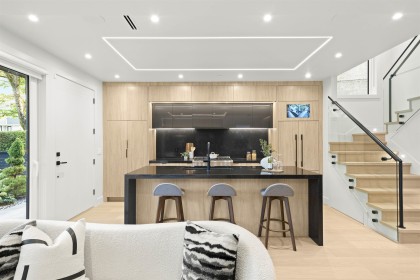 Photo 5 at 1 - 3466 W 22nd Avenue, Dunbar, Vancouver West