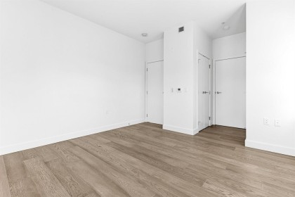 Photo 11 at 302 - 3590 W 39th Avenue, Dunbar, Vancouver West