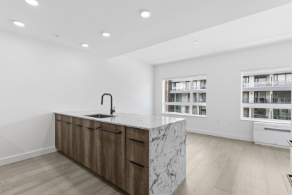 Photo 2 at 304 - 3590 W 39th Avenue, Dunbar, Vancouver West