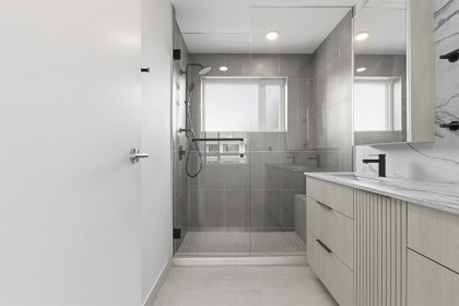 Photo 16 at 304 - 3590 W 39th Avenue, Dunbar, Vancouver West