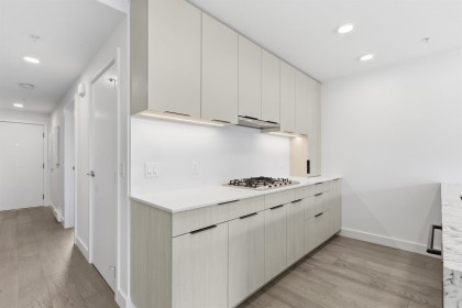 Photo 8 at 304 - 3590 W 39th Avenue, Dunbar, Vancouver West