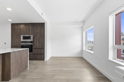 Photo 1 at 305 - 3590 W 39th Avenue, Dunbar, Vancouver West