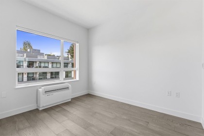 Photo 8 at 305 - 3590 W 39th Avenue, Dunbar, Vancouver West