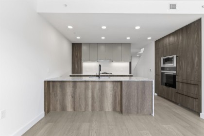 Photo 5 at 306 - 3590 W 39th Avenue, Dunbar, Vancouver West