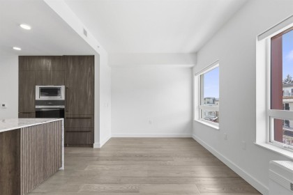 Photo 9 at 306 - 3590 W 39th Avenue, Dunbar, Vancouver West