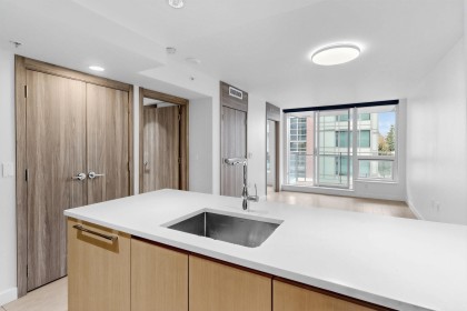 Photo 5 at 611 - 455 Sw Marine Drive, Marpole, Vancouver West