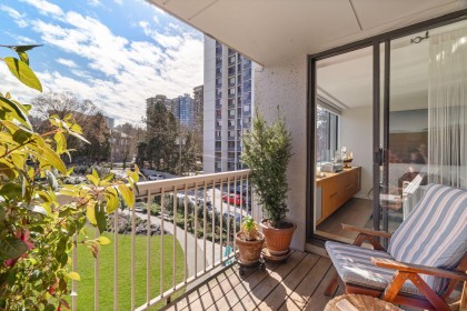 Photo 6 at 406 - 1740 Comox Street, West End VW, Vancouver West