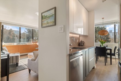 Photo 12 at 406 - 1740 Comox Street, West End VW, Vancouver West