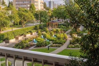 Photo 3 at 406 - 1740 Comox Street, West End VW, Vancouver West