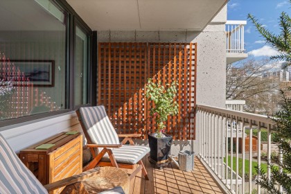 Photo 5 at 406 - 1740 Comox Street, West End VW, Vancouver West