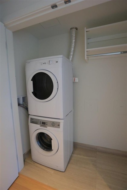 Photo 9 at 608 - 1561 W 57th Avenue, South Granville, Vancouver West