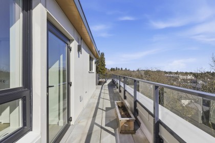 Photo 3 at 308 - 3590 W 39th Avenue, Dunbar, Vancouver West