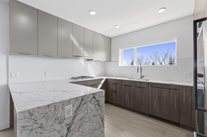 Photo 4 at 308 - 3590 W 39th Avenue, Dunbar, Vancouver West