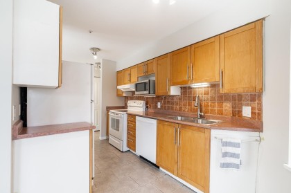 Photo 11 at 101 - 120 E 2nd Street, Lower Lonsdale, North Vancouver