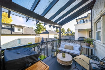 Photo 4 at 3765 W 3rd Avenue, Point Grey, Vancouver West