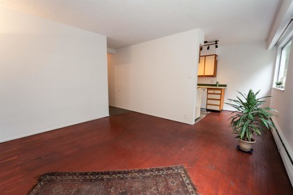 Photo 5 at 210 - 1050 Jervis Street, West End VW, Vancouver West