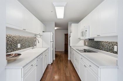 Photo 6 at 106 - 3670 Banff Court, Northlands, North Vancouver