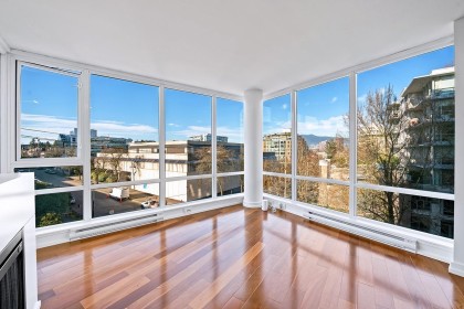 Photo 3 at 404 - 1690 W 8th Avenue, Fairview VW, Vancouver West