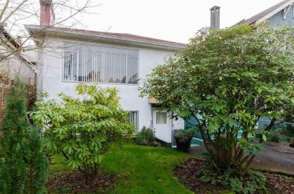 Photo 2 at 3514 W 8th Avenue, Kitsilano, Vancouver West