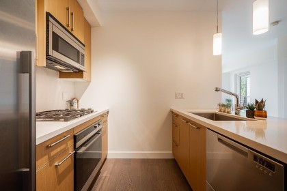 Photo 7 at 310 - 5325 West Boulevard, Kerrisdale, Vancouver West