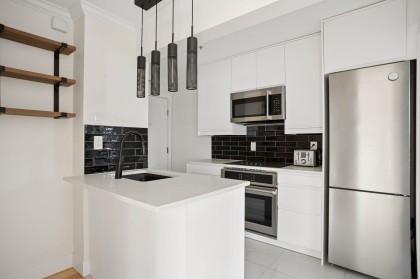 Photo 2 at 213 - 1940 Barclay Street, West End VW, Vancouver West