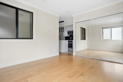 Photo 12 at 213 - 1940 Barclay Street, West End VW, Vancouver West