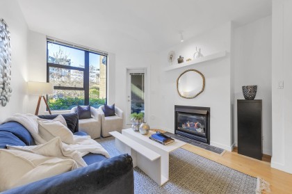 Photo 2 at 110 - 2263 Redbud Lane, Kitsilano, Vancouver West