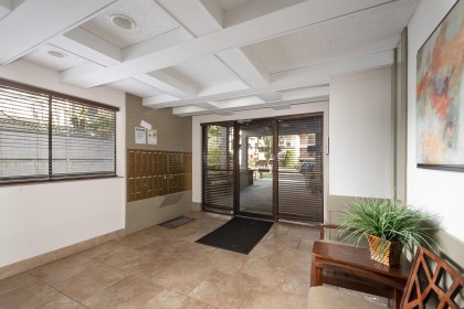 Photo 3 at 405 - 8775 Cartier Street, Marpole, Vancouver West