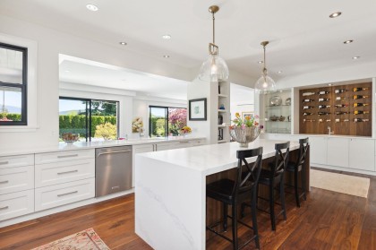 Photo 6 at 939 Friar Crescent, Dollarton, North Vancouver