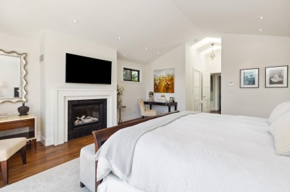 Photo 19 at 939 Friar Crescent, Dollarton, North Vancouver