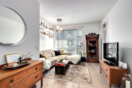 Photo 4 at 320 - 723 W 3rd Street, Harbourside, North Vancouver