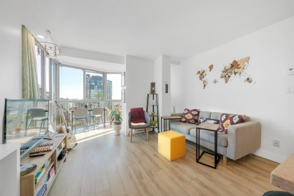 Photo 6 at 2404 - 1188 Howe Street, Downtown VW, Vancouver West