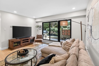 Photo 3 at 108 - 1424 Walnut Street, Kitsilano, Vancouver West