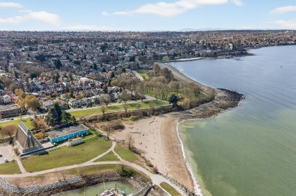 Photo 32 at 108 - 1424 Walnut Street, Kitsilano, Vancouver West