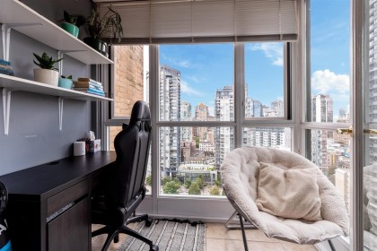 Photo 7 at 2203 - 1188 Richards Street, Yaletown, Vancouver West
