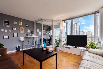 Photo 3 at 2203 - 1188 Richards Street, Yaletown, Vancouver West