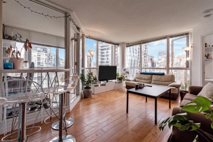 Photo 5 at 2203 - 1188 Richards Street, Yaletown, Vancouver West