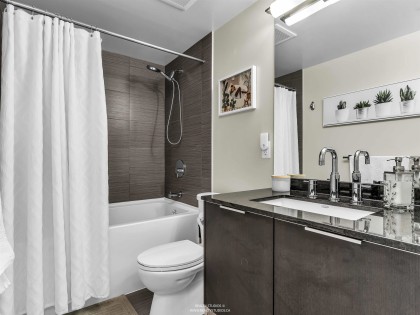 Photo 16 at 704 - 445 W 2nd Avenue, False Creek, Vancouver West