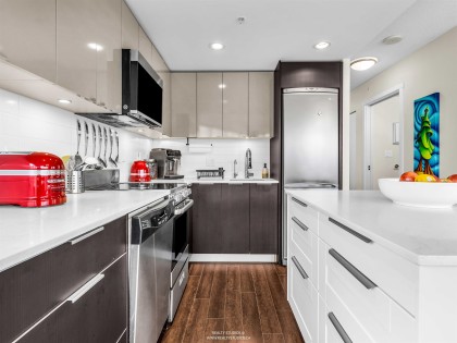 Photo 3 at 704 - 445 W 2nd Avenue, False Creek, Vancouver West