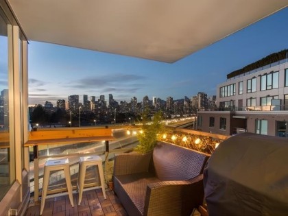 Photo 11 at 704 - 445 W 2nd Avenue, False Creek, Vancouver West