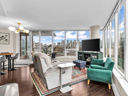 Photo 8 at 704 - 445 W 2nd Avenue, False Creek, Vancouver West