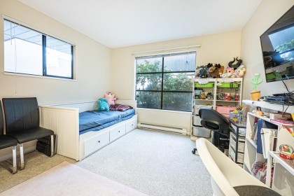 Photo 13 at 206 - 3151 Woodbine Drive, Edgemont, North Vancouver