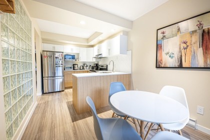 Photo 10 at 206 - 3151 Woodbine Drive, Edgemont, North Vancouver